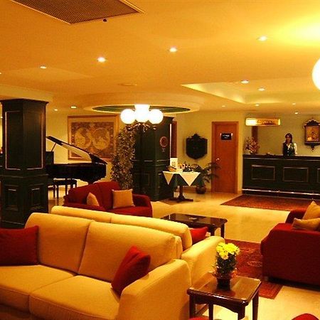 The Crown Hotel Buġibba Luaran gambar