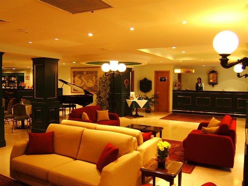 The Crown Hotel Buġibba Luaran gambar