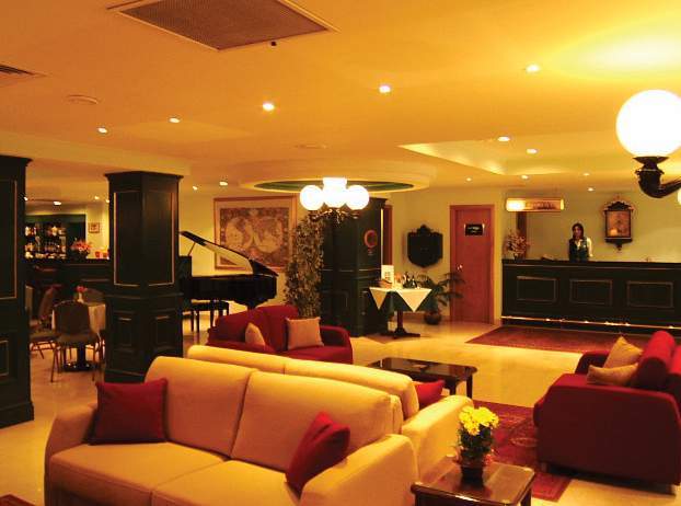 The Crown Hotel Buġibba Luaran gambar